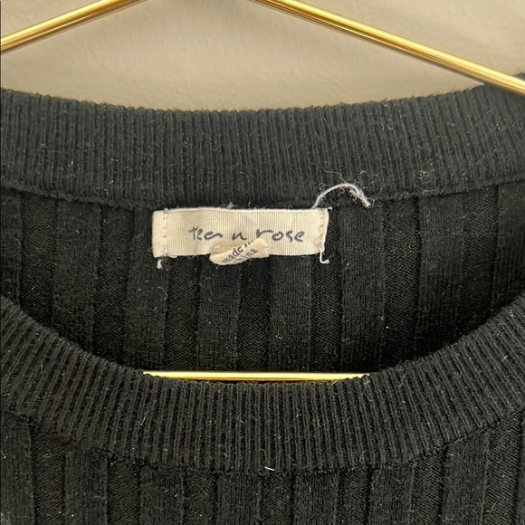 Black Crew Neck Long Sleeve Sweatshirt - Picture 2 of 4